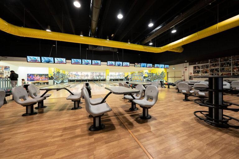 Sala giochi busnago globo centro commerciale monza brianza piste bowling 7)
